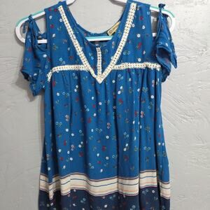 DEMOCRACY open shoulder short sleeve flowy blouse womans size Large